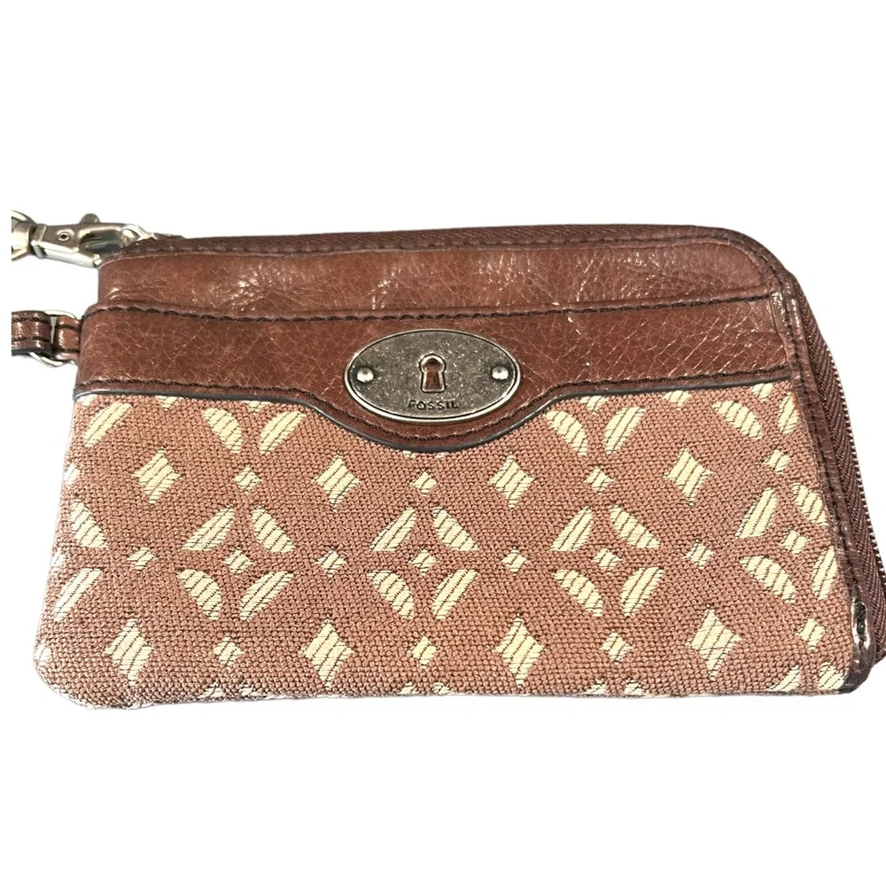 Fossil Wristlet Brown Maddox Leather Tapestry